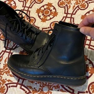 Dr. Martens black lightweight boots size 8